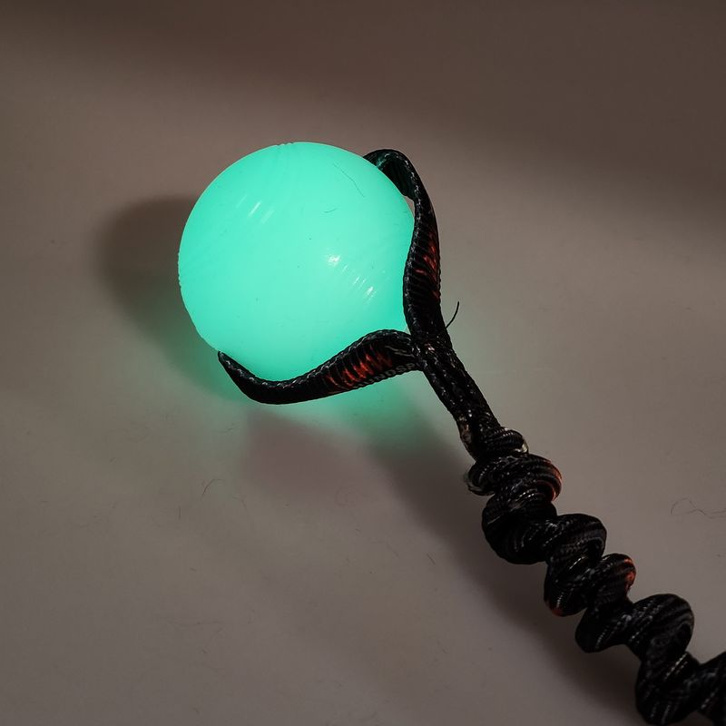 Lysende ball med expander